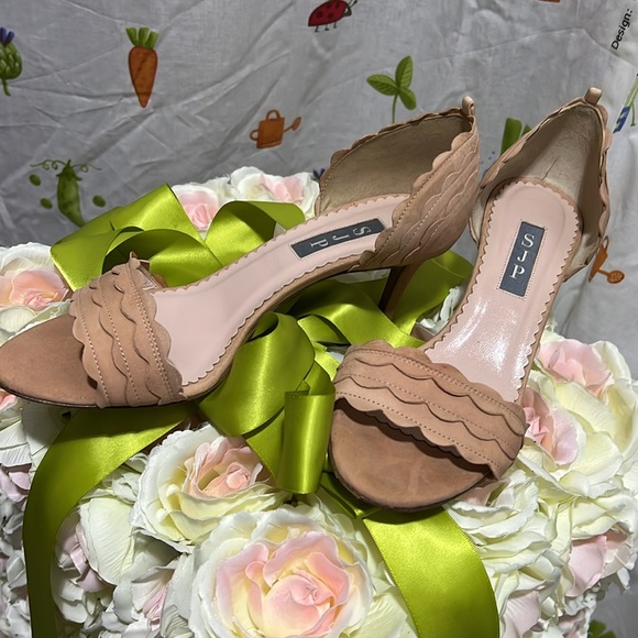 #44 SJP peach leather heels size 38 - Picture 2 of 5